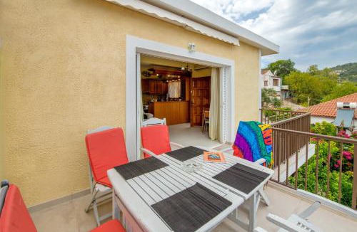 Gaios House | Alex seaview cottage