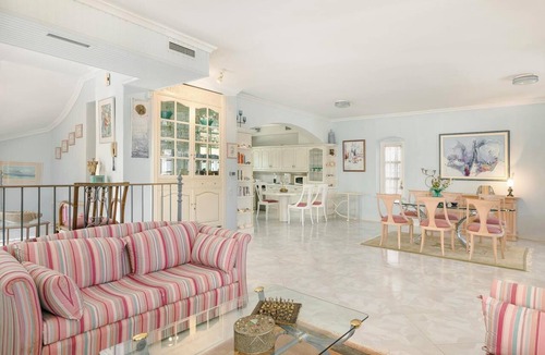 Matsoukata Villa | Alexander - Four Bedroom Villa, Sleeps 8