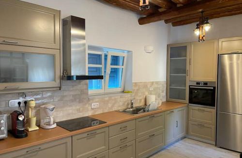 Ydrousa House | Alice's house