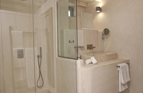 Fira House | Allure Suites