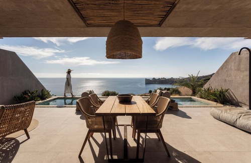 Vizari Villa | Altera Cave Villas