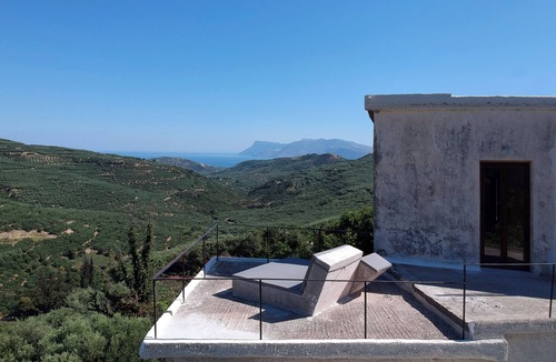 Tsourouniana House | Anasa House: Design Retreat with Private Plunge Pool