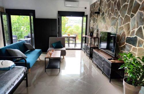 Imathia Region Apartment | Anchor house