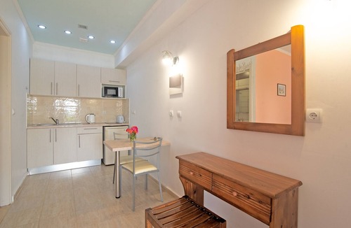Dafnata Apartment | Andromaches Sea View Studio with Shared Pool, Balcony and Wi-Fi