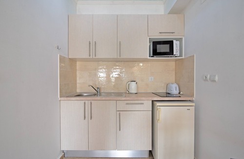 Dafnata Apartment | Andromaches Sea View Studio with Shared Pool, Balcony and Wi-Fi