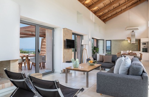Kontomari Villa | ANNANIKO LUXURY VILLA SPACIOUS POOLS HOT TUBE