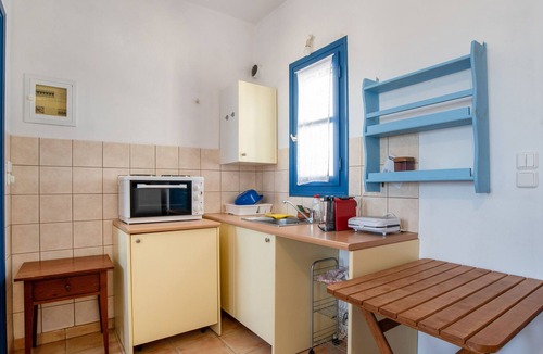 Santa Maria Apartment | Apartment 'Cielo Room 3' with Shared Terrace, Wi-Fi and Air Conditioning