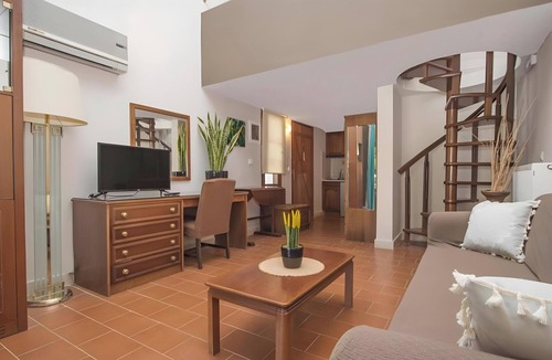 Limni Apartment | Apartment 'Corfu Club Maisonette 6' with Shared Pool, Wi-Fi and Air Conditioning