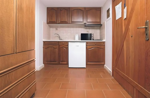 Tzavros House | Apartment 'Corfu Club Maisonette 3' with Shared Pool, Wi-Fi and Air Conditioning