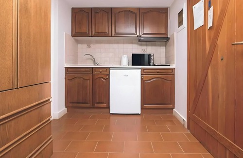 Tzavros House | Apartment 'Corfu Club Maisonette 1' with Shared Pool, Wi-Fi and Air Conditioning