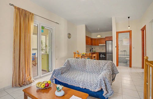 Kato Zakros Apartment | Apartment 'Dimitra Prive Romantic' with Mountain View, Wi-Fi and Air Conditioning