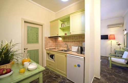 Gouvia Apartment | Apartment in Gouvia with Pool and Sea Views
