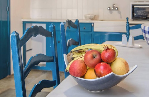 Aegina Town Apartment | Apartment in 'Unit 6' Hotel with Private Terrace, Wi-Fi and Air Conditioning