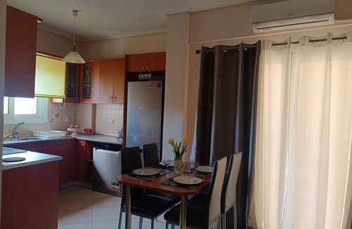 Xylokastro-Evrostina Apartment | Apartment 'Local Paradise Xilokastro Deluxe - Duplicate' with Sea View, Wi-Fi and Air Conditioning