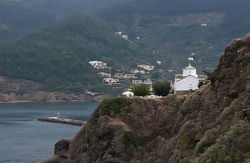 Skopelos Town Apartment | Apartment 'Waves Of Millos 1' with Sea View, Wi-Fi and Air Conditioning