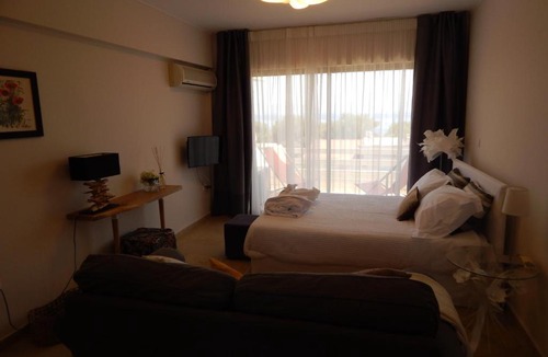 Rafina Apartment | Apartments Aliki