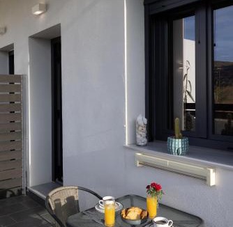 Galissas Apartment | Aphrodite's Refuge