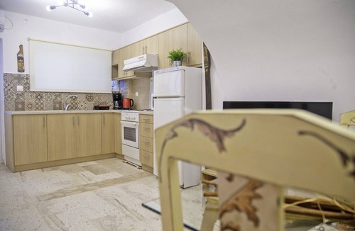 Areopoli Apartment | Areopolis Art Apartment for 6, in Areopoli,Mani