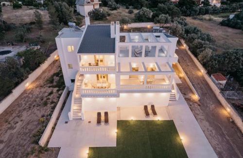 Loutraki Villa | Areti White Villas