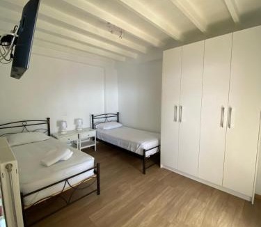 Kato Aprovatou House | Artemi