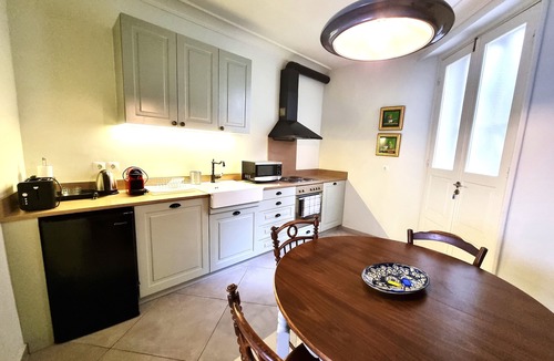 Koukaki Apartment | Athenian Charm