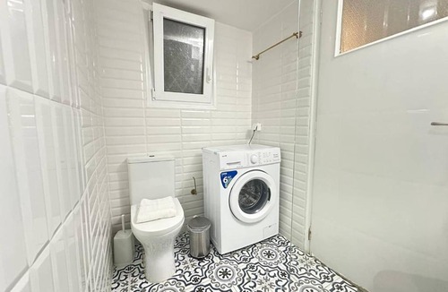 Ampelokipoi Apartment | Athenian Cosy Getaway 2