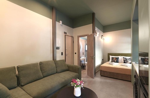 Petralona Apartment | Athens City Center Courtyard Suites