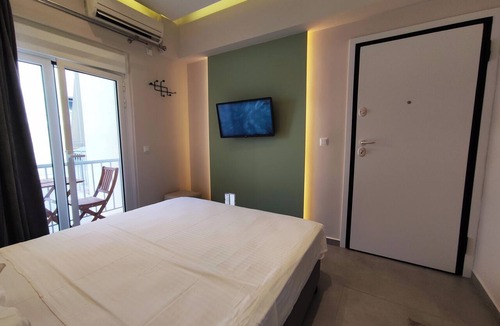 Kypseli Hotel | Athens Stay 15 Hotel-Style Room & King Bed