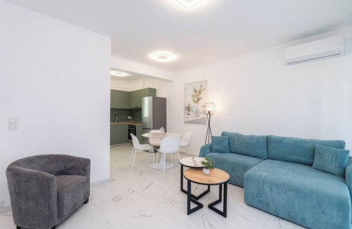Paralia Ofryniou Villa | Athina-Two Bedroom Triplex With Garden