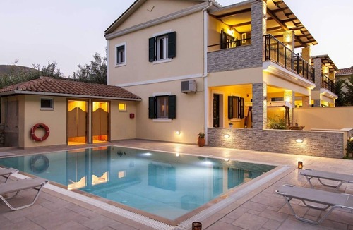 Vassiliki Apartment | Azalea Villas