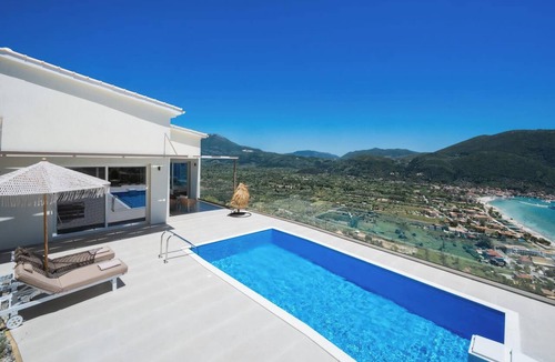 Pondi Villa | Azzurro - Two Bedroom Villa, Sleeps 4