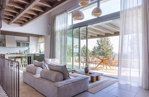 Vlachopoulatika Villa | Bacchetta Magica - Four Bedroom Villa, Sleeps 8