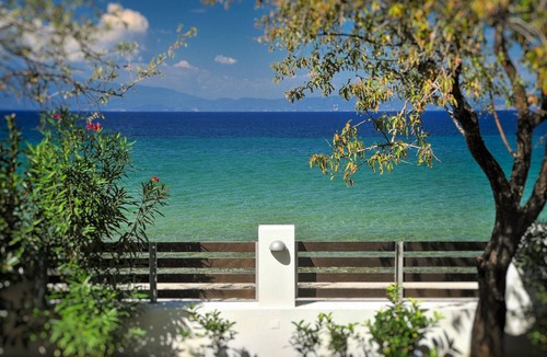 Skala Sotiros Apartment | Balconies on Sea - The Blue Apartment