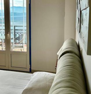 Koroni Apartment | Balcony of Koroni