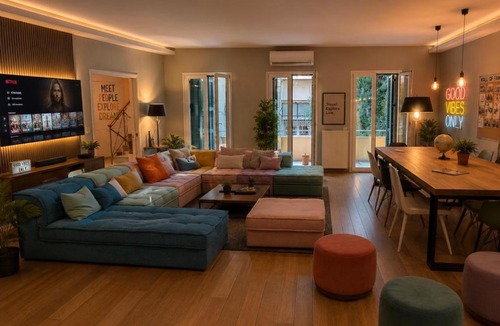 Piraeus Hotel | BeachBox