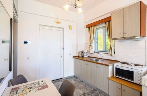 Pylos-Nestoras Apartment | Beachfront Nest Memi, Koroni-Seaheaven House B4