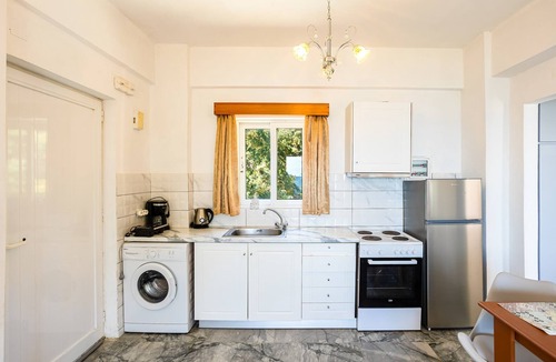 Pylos-Nestoras Apartment | Beachfront Nest Memi, Koroni-Seaheaven House B2