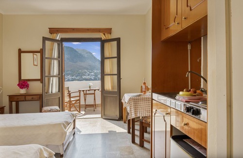 Telendos Bed & Breakfast | Bed and Breakfast 'Studio No 4' with Sea View, Wi-Fi, and Air Conditioning