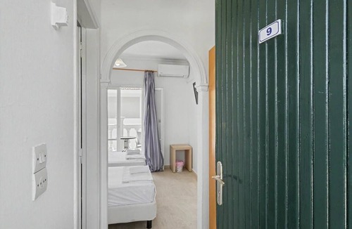 Kavos Bed & Breakfast | Bed and Breakfast 'The Kavos Sandy Inn-Double Room' with Shared Pool, Wi-Fi and Air Conditioning