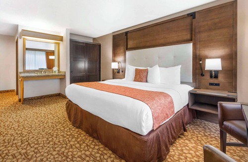 Southeast Salem Hotel | Best Western Plus Mill Creek Inn