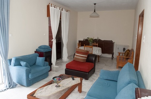 Trikala Apartment | Big house 95(sq ,m) 17,7min distance from Meteora Μonasteries Greece