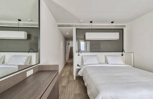 Zakynthos Town Hotel | Bitzaro Boutique Hotel