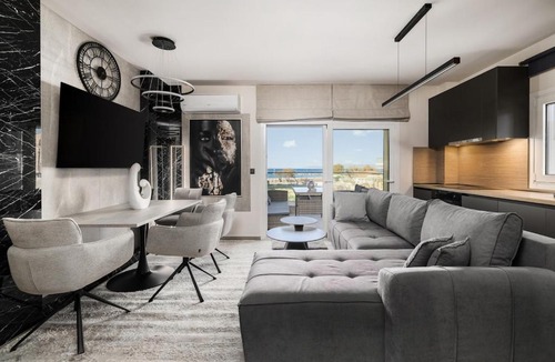 Neoi Epivates Apartment | Blazer suite on the sea