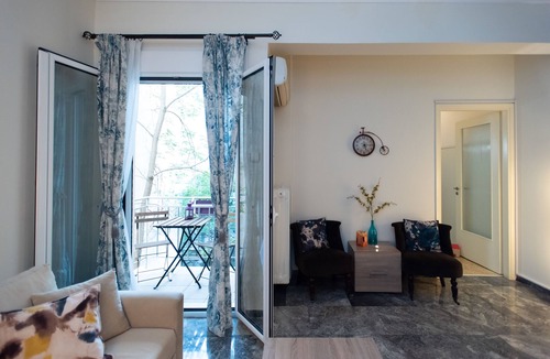 Nea Smirni Apartment | Blue Ark Athenian Nest