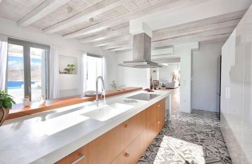 Mykonos Villa | Blue Emerald Seafront 18-Bed Villa w/Pool & Jacuzzi