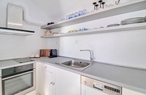 Faros Armenistis Apartment | Boutique Aquata suite with swimming pool