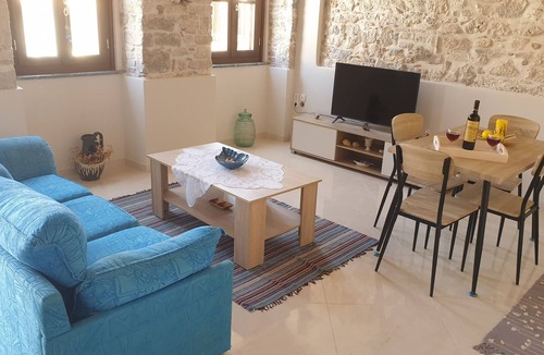 Pythagorio Apartment | Brand new apartment on the main street of Pythagorion