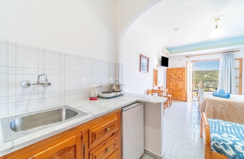 Lakones Apartment | “Captain Spiros Studios” with Sea View, Balcony, Air Conditioning & Wi-Fi