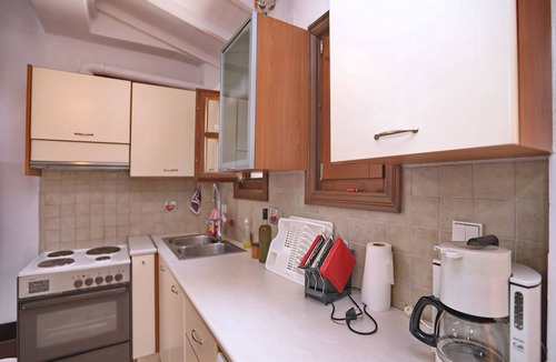 Porto Lagos Cottage | Casa d'Irene: Γαλήνιο, δροσερό cottage μεσα στην καταπράσινη φύση της Σκοπέλου