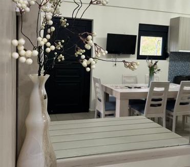 Karystos Apartment | Casa Di Mare - Terra